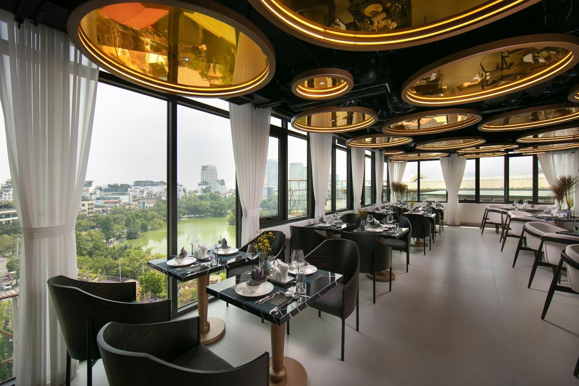 Le Premier Hotel & Rooftop Bar Hanoï Extérieur photo