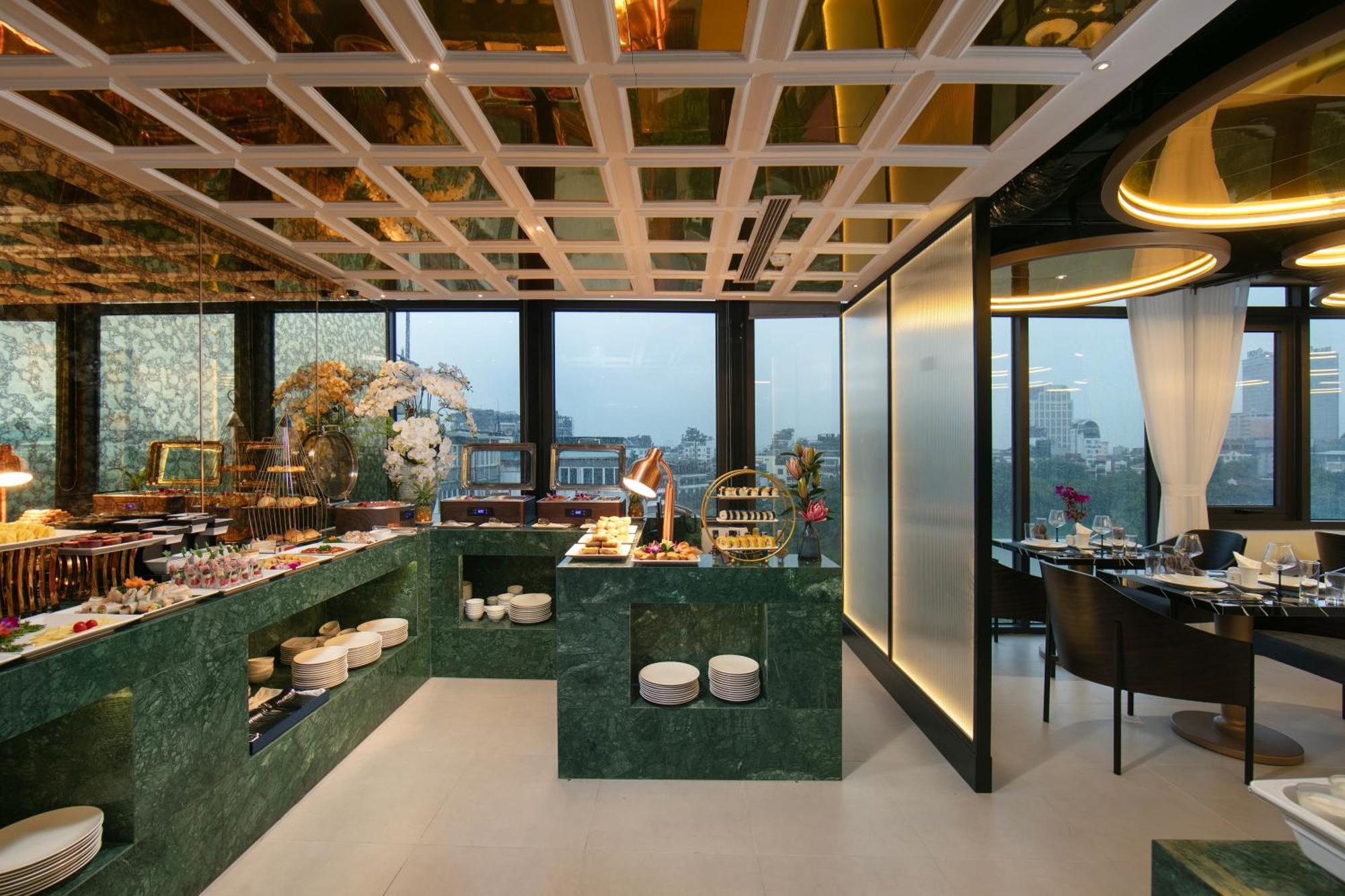 Le Premier Hotel & Rooftop Bar Hanoï Extérieur photo